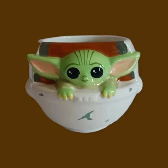 -Star wars the mandalorian child grogu seated 3d mug - Picture 4 of 8